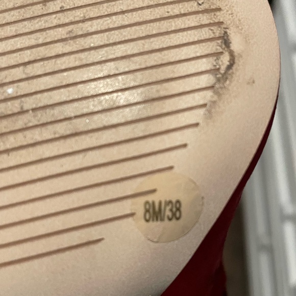 BCBG HEELS - Picture 12 of 12